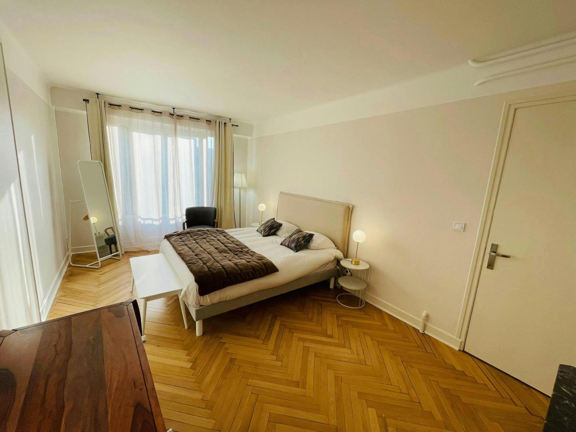 Lappart Den Face Hyper-Centreprestigieux Reims Exterior photo